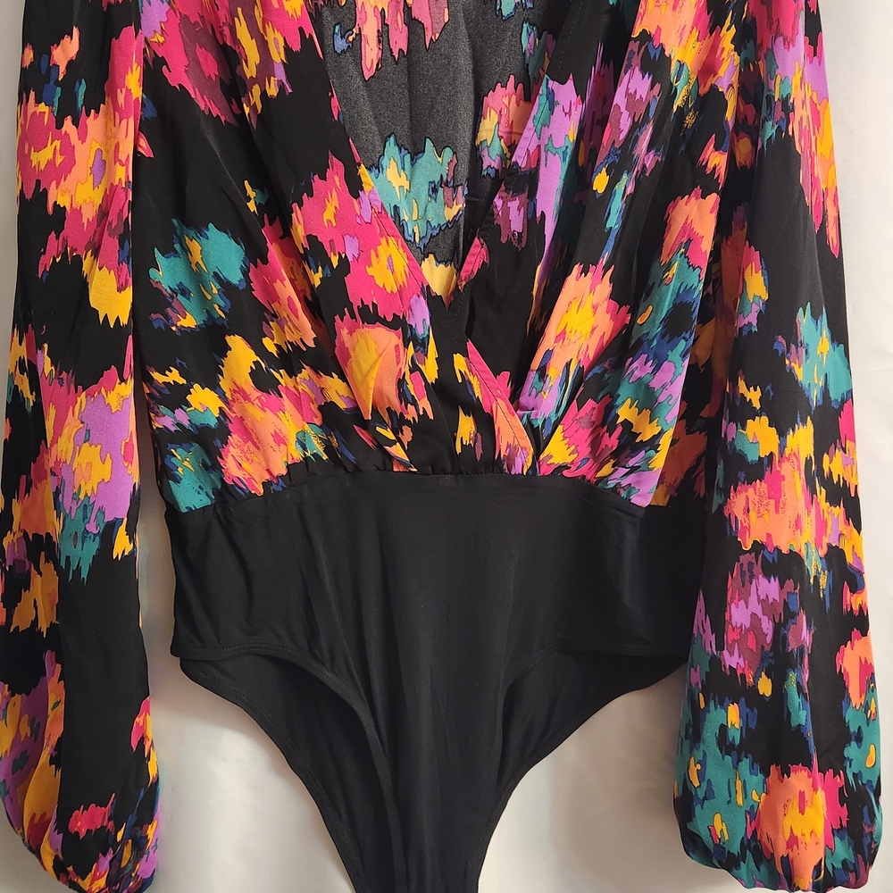 SHEIN Colorful Abstract Blouses - Picture 2 of 3
